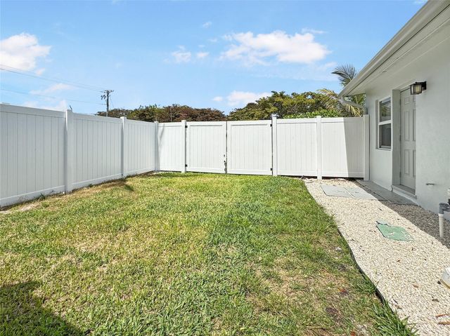 1620 NW 11th Place, Fort Lauderdale, FL 33311