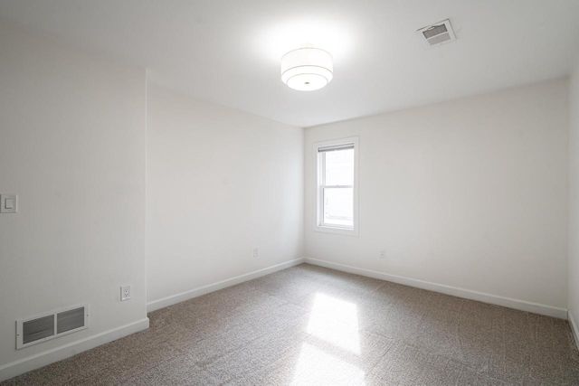 805 N Oakwood AVENUE, Oconomowoc, WI 53066