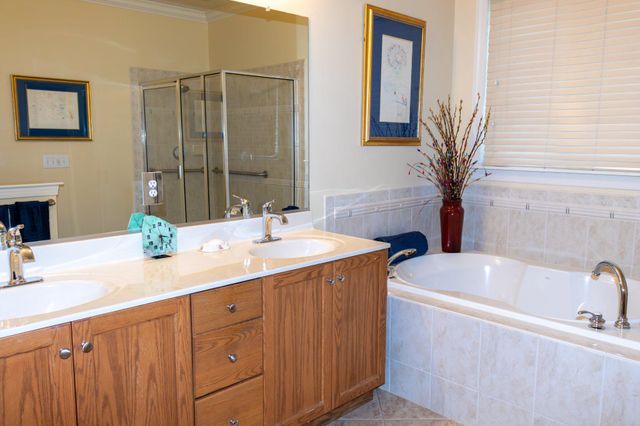 6 BARBADOS CT, Hamilton, NJ 08691