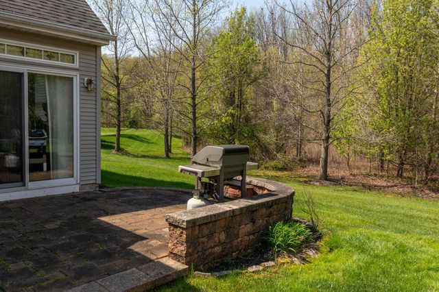 6 BARBADOS CT, Hamilton, NJ 08691