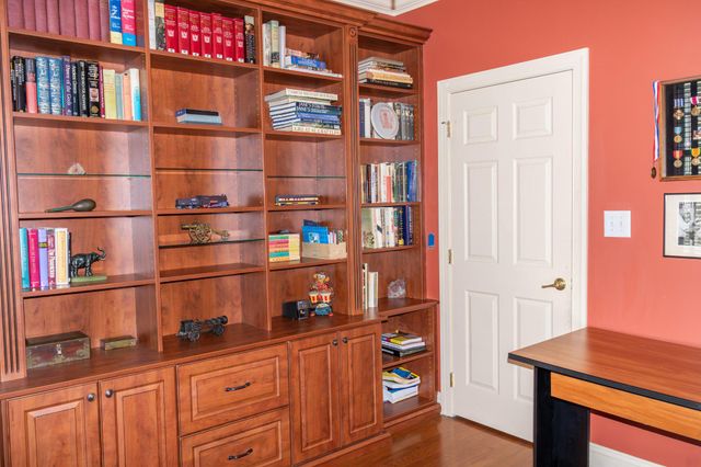 6 BARBADOS CT, Hamilton, NJ 08691