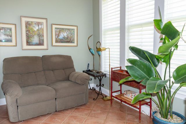 6 BARBADOS CT, Hamilton, NJ 08691