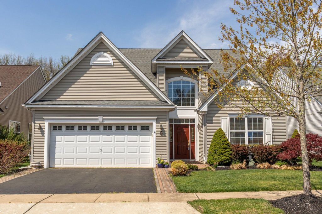 6 BARBADOS CT, Hamilton, NJ 08691