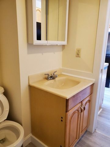 101 Oak Island St, Revere, MA 02151