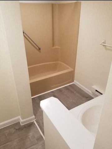101 Oak Island St, Revere, MA 02151