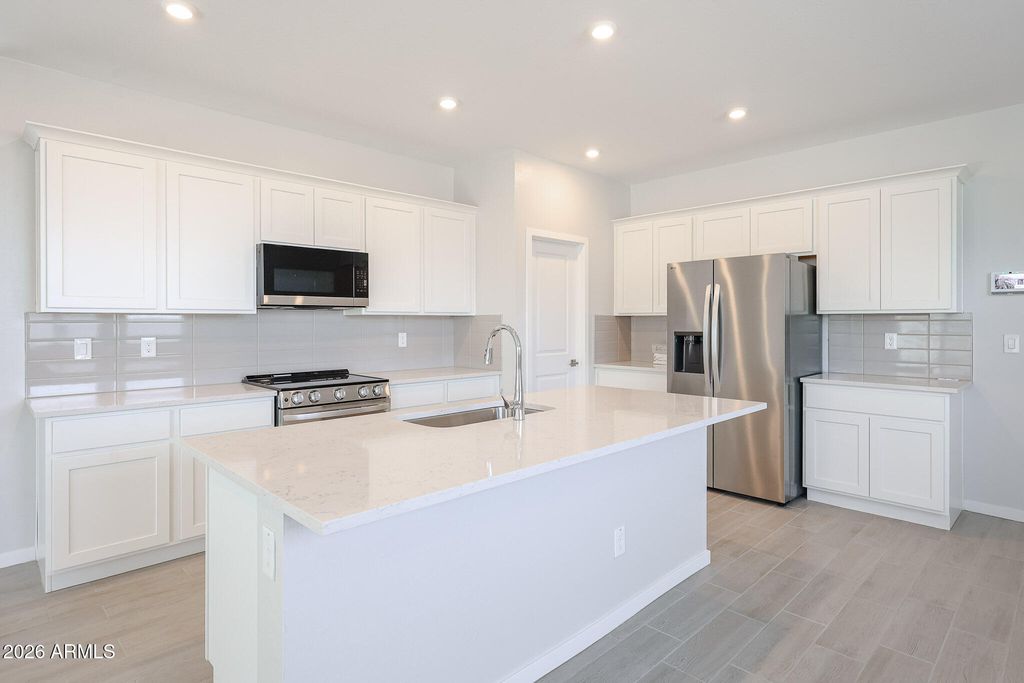 17343 W VILLA HERMOSA Lane, Surprise, AZ 85387 — photo 4