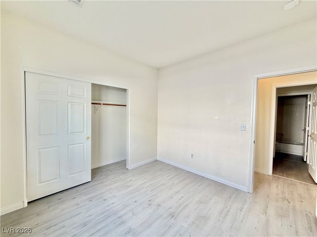 3889 Palm Island Court, Las Vegas, NV 89147