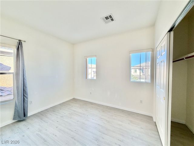 3889 Palm Island Court, Las Vegas, NV 89147