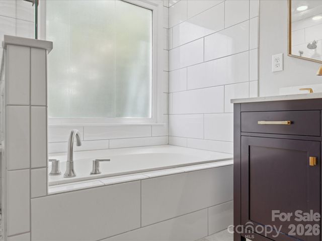 10314 Rougemont Lane, Charlotte, NC 28277