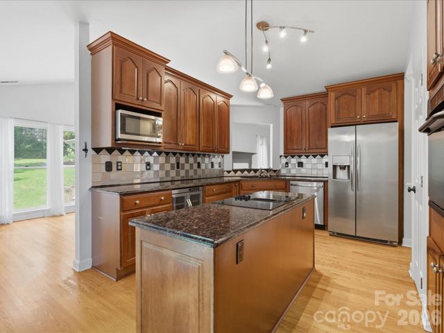 10314 Rougemont Lane, Charlotte, NC 28277