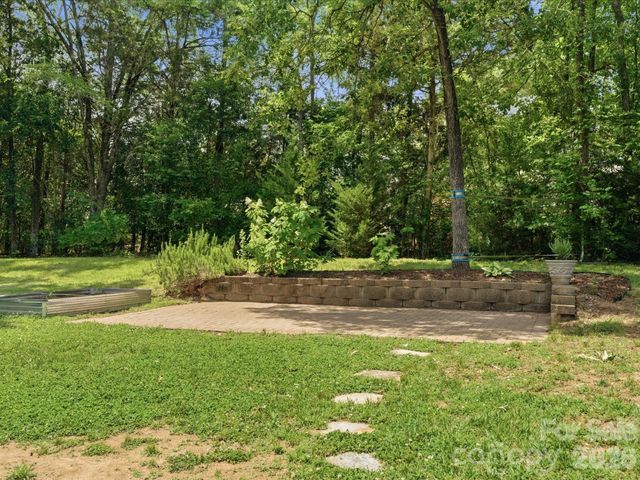 10314 Rougemont Lane, Charlotte, NC 28277