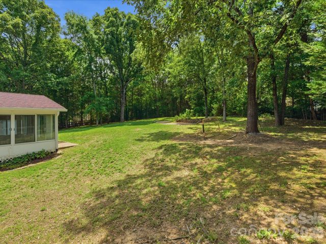 10314 Rougemont Lane, Charlotte, NC 28277
