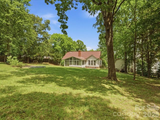 10314 Rougemont Lane, Charlotte, NC 28277