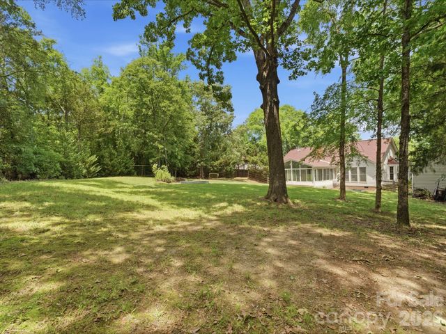 10314 Rougemont Lane, Charlotte, NC 28277