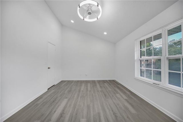 330 Quail Run, Roswell, GA 30076
