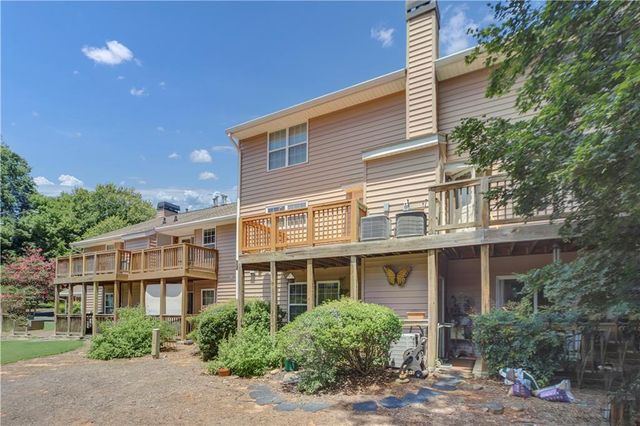 330 Quail Run, Roswell, GA 30076