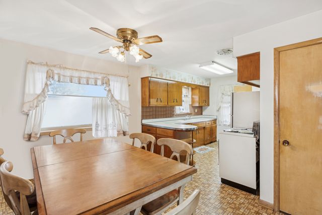 16645 Cottage Grove Avenue, South Holland, IL 60473