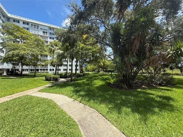 4200 Hillcrest Dr 206, Hollywood, FL 33021