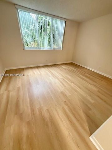 4200 Hillcrest Dr 206, Hollywood, FL 33021