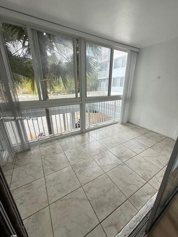 4200 Hillcrest Dr 206, Hollywood, FL 33021