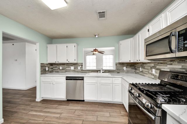 2904 Piccadilly Circus Street, Pearland, TX 77581