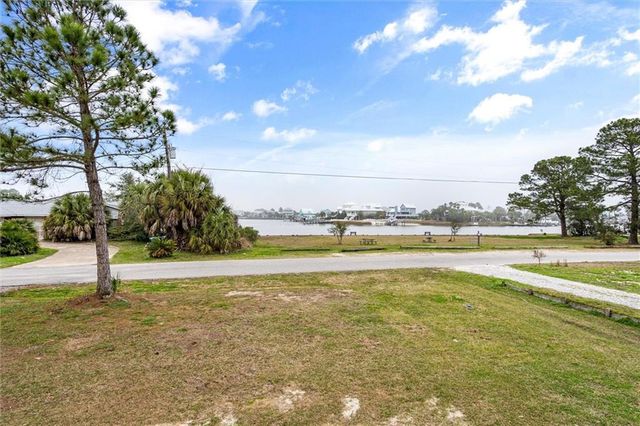 406 Audubon Drive, Dauphin Island, AL 36528