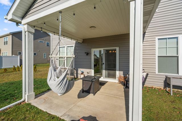 206 Sweetbay Street, Valparaiso, IN 46385