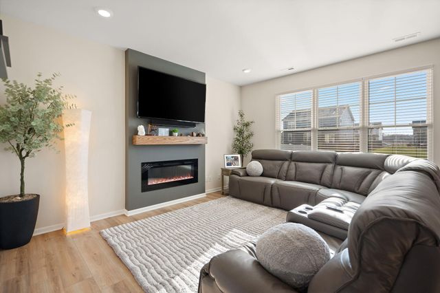 206 Sweetbay Street, Valparaiso, IN 46385