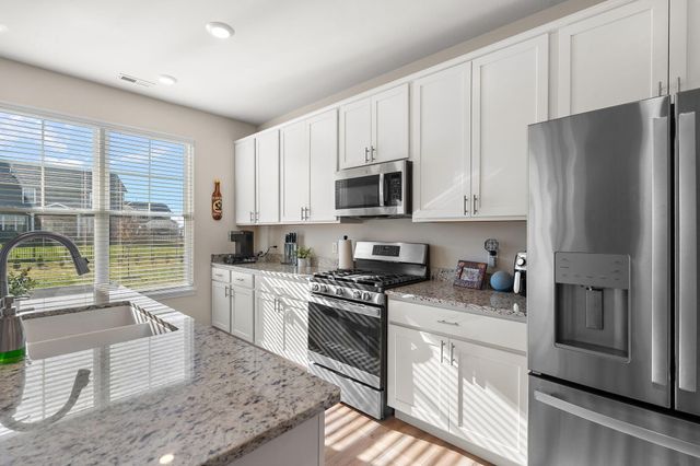 206 Sweetbay Street, Valparaiso, IN 46385