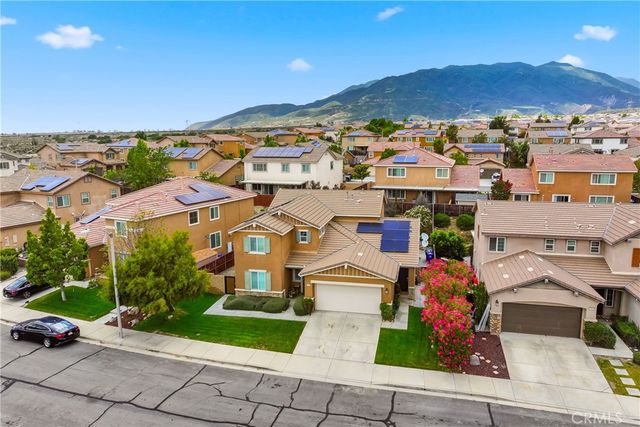 17950 Newport Plum, San Bernardino, CA 92407