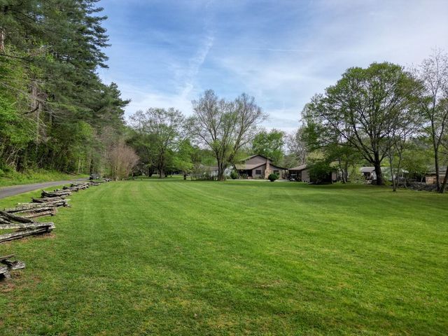 1908 Riverside Drive, Hiawassee, GA 30546