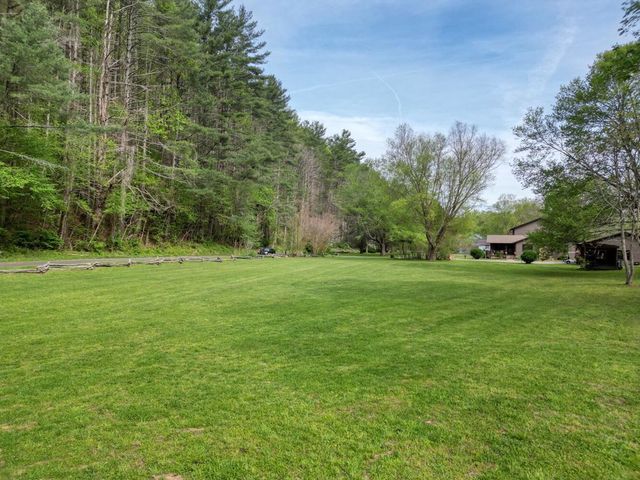 1908 Riverside Drive, Hiawassee, GA 30546
