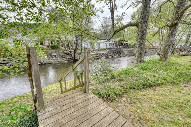 1908 Riverside Drive, Hiawassee, GA 30546