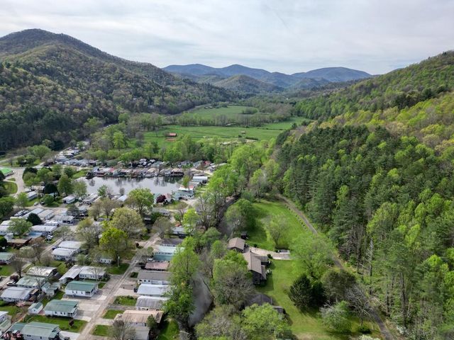 1908 Riverside Drive, Hiawassee, GA 30546