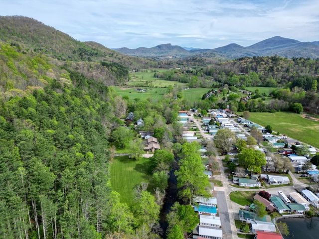 1908 Riverside Drive, Hiawassee, GA 30546
