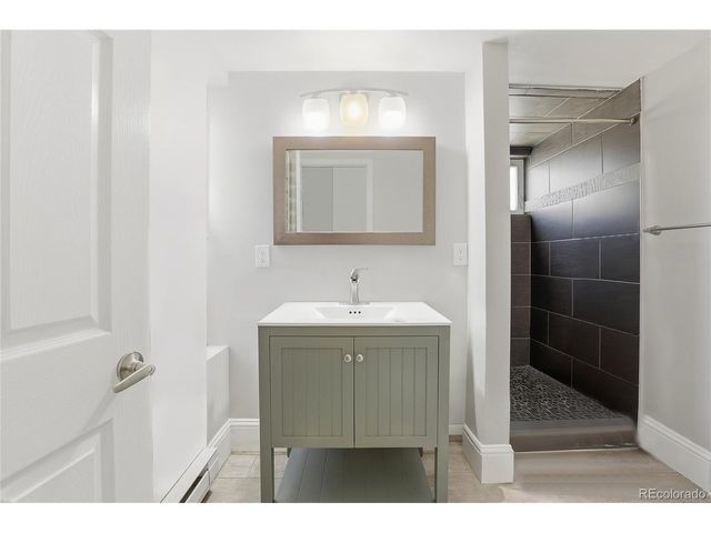 1225 N Clarkson St, Denver, CO 80218