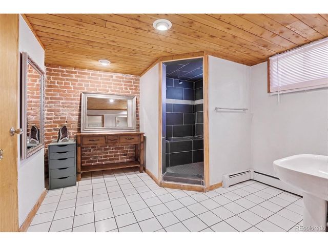 1225 N Clarkson St, Denver, CO 80218
