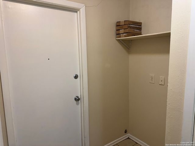 6919 MOON LAKE DR, San Antonio, TX 78244