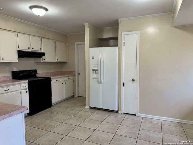 6919 MOON LAKE DR, San Antonio, TX 78244