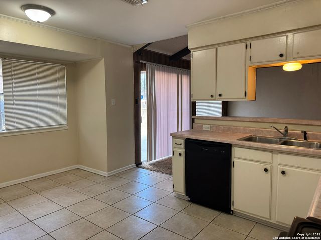 6919 MOON LAKE DR, San Antonio, TX 78244