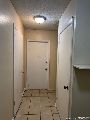 6919 MOON LAKE DR, San Antonio, TX 78244