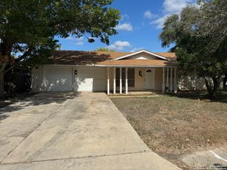 6919 MOON LAKE DR, San Antonio, TX 78244