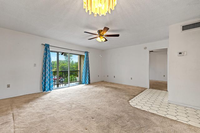 8260 SW 24th Street 6310, North Lauderdale, FL 33068