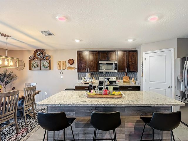 38287 SONNET LANDING AVENUE, Zephyrhills, FL 33540