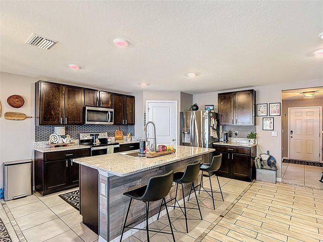 38287 SONNET LANDING AVENUE, Zephyrhills, FL 33540