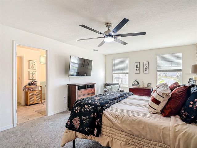 38287 SONNET LANDING AVENUE, Zephyrhills, FL 33540