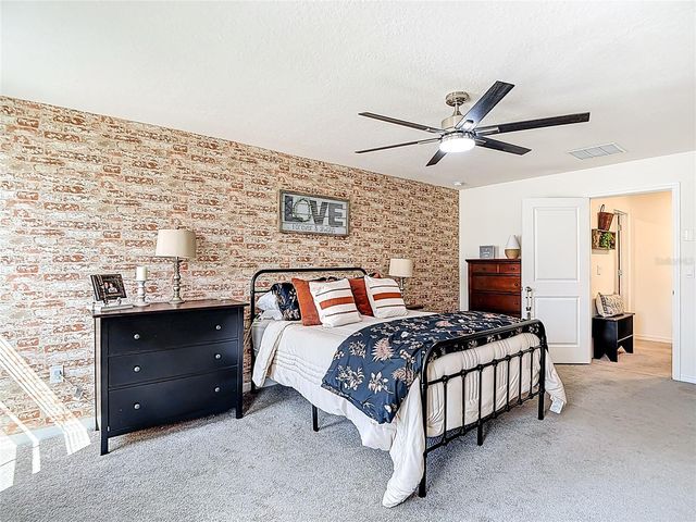 38287 SONNET LANDING AVENUE, Zephyrhills, FL 33540