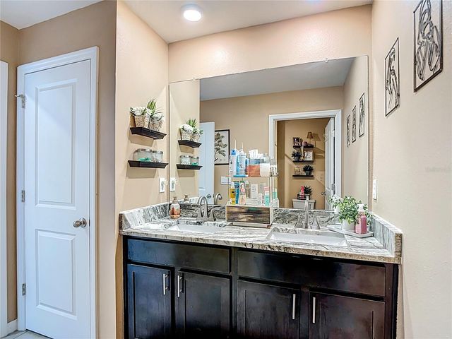 38287 SONNET LANDING AVENUE, Zephyrhills, FL 33540