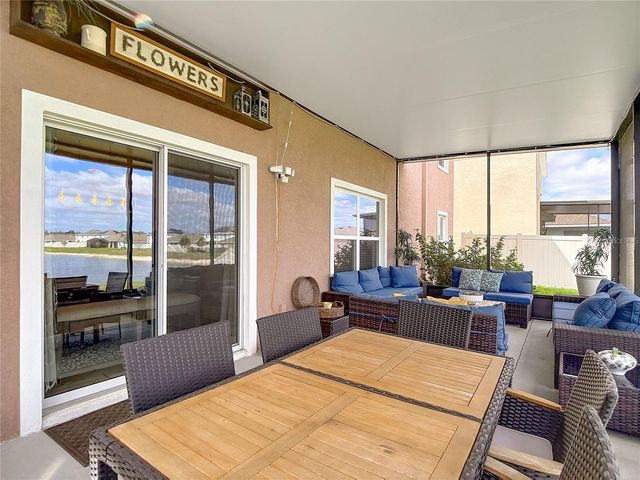 38287 SONNET LANDING AVENUE, Zephyrhills, FL 33540