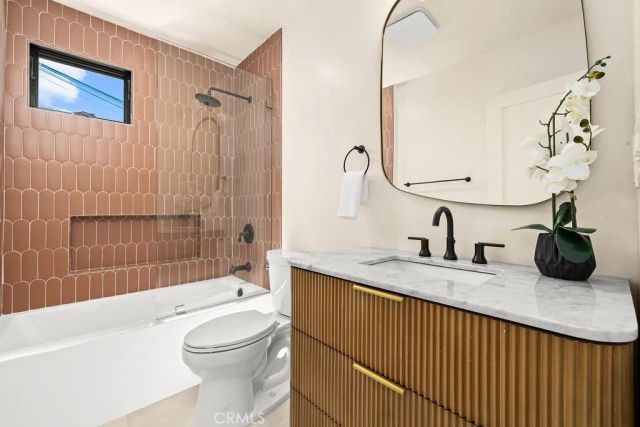 1565 Murray, Los Angeles, CA 90026